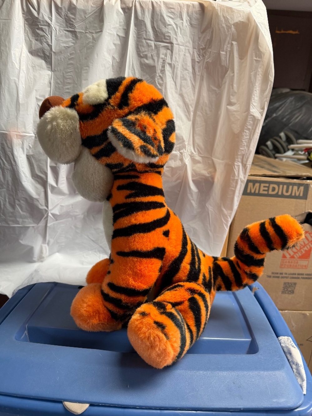 ❤️ Disneyland, Walt Disney World stuffer Tigger